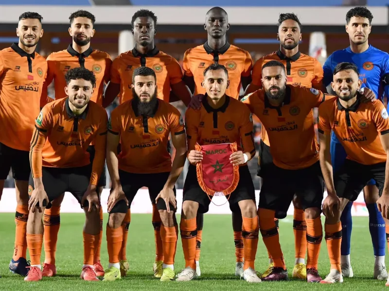 الكاف يمنع نهضة بركان من الاستعانة بلاعبه البارز في بطولة جديدة