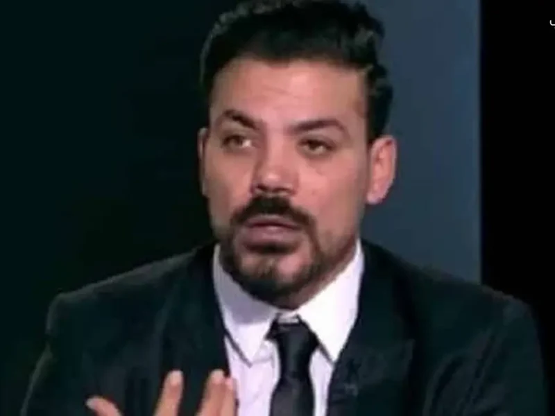 أحمد سليمان يكشف تفاصيل الوضع الحالي لعمرو زكي بعد احتجازه في المطار