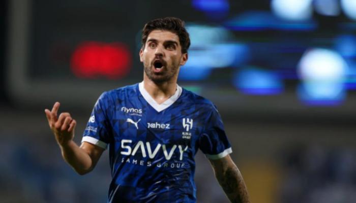 الرقص الهلالي مستمر، والهلال يغلق باب انتقال نيفيز أمام أندية أوروبا