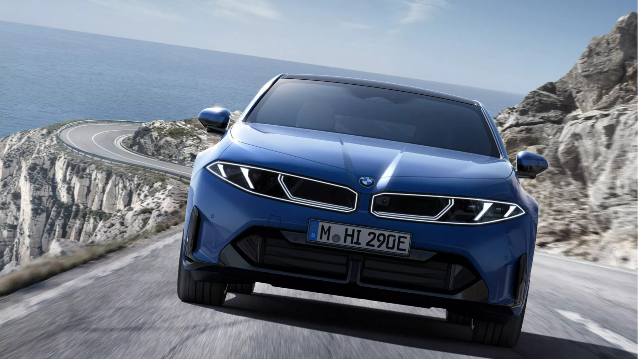 عودة قوية لـBMW i3.. بي إم دبليو تكشف ملامح الفئة الثالثة الكهربائية بمدى يصل إلى 900 كم وتقنيات مستقبلية