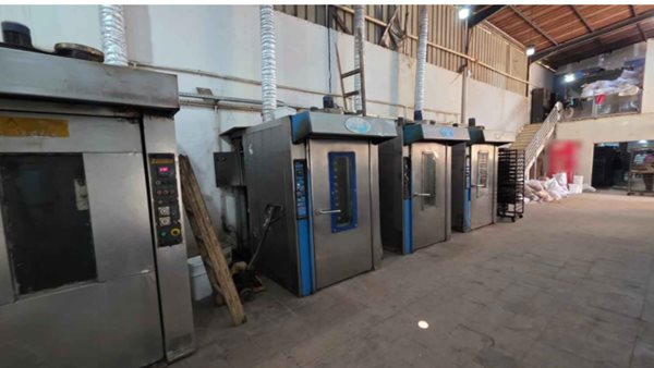 10 آلاف عبوة مجهولة المصدر و4 أطنان مستلزمات إنتاج.. ضبط مصنع مواد غذائية دون ترخيص بشبرا الخيمة