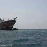 15 صيادًا يختفون في مياه الخوخة.. نداءات استغاثة وأسر تنتظر المجهول