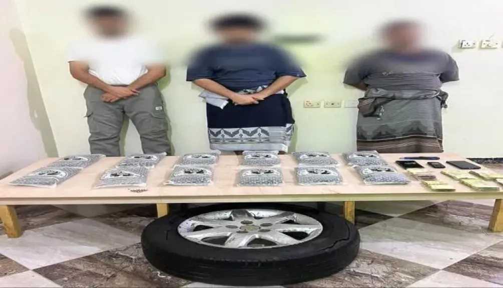 أمن عدن يوجه ضربة قاصمة لتجار المخدرات ويضبط 12 كيلوغراماً من الحشيش في بئر فضل