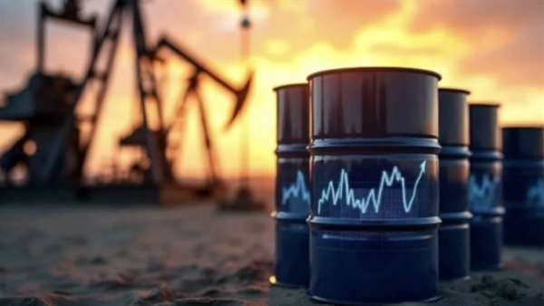 أوبك+ تتجه لزيادة جديدة في إنتاج النفط دون الإمارات قبل اجتماع الأحد