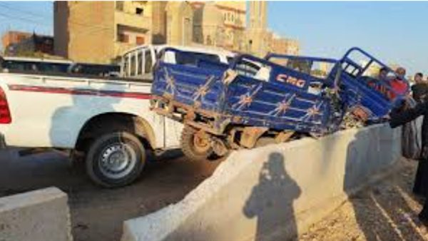 إصابة 5 أشخاص إثر حادث تصادم بطريق المفارق فى البحيرة