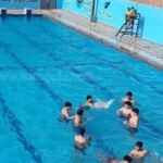 إنقاذ طفل من الغرق داخل حمام سباحة بإهناسيا بعد توقف قلبه وعودته للحياة