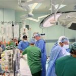 استغرقت 13 ساعة متواصلة.. نجاح عملية فصل التوأم الملتصق الفلبيني «كليا وموريس آن» بالرياض