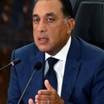 استمرار العمل عن بُعد الأحد.. ولجنة الأزمات تحسم غلق المحلات