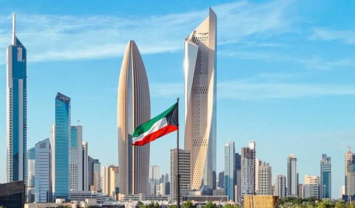 «الأرصاد الجوية بالكويت»: طقس اليوم مائل للحرارة خلال النهار ومعتدل ليلاً