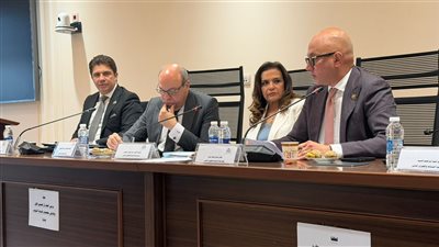 الأشموني يطالب بخطة محكمة لموسم الحج داخل المطارات.. ووزير الطيران: جاهزون بخطة طوارئ