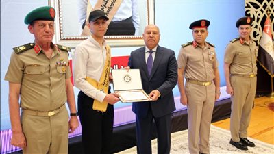 الأكاديمية العسكرية تنظم مراسم الاحتفال بتخرج دورات تدريبية للمرشحين للعمل بوزارة النقل