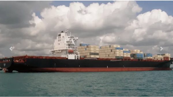 الإفراج عن 6 من أفراد طاقم السفينة "توسكا" التي احتجزتها أمريكا قبل أيام