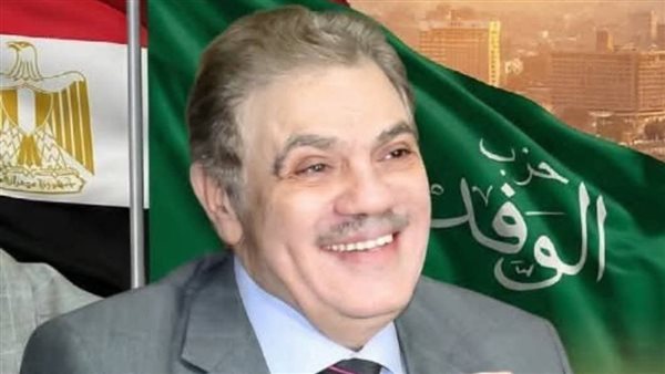 البدوى يهنئ الرئيس السيسى ووزير الدفاع بذكرى تحرير سيناء