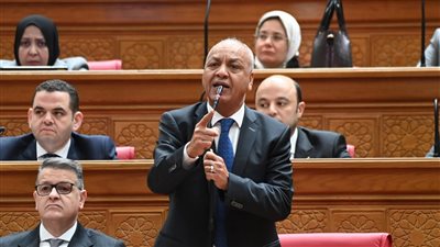 البرلمان يرفض مقترح النائب مصطفى بكري بشأن تقليص مدة فحص التركزات الاقتصادية بقانون حماية المنافسة
