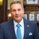 البنك الأهلي المصري يعدل سعر العائد على الشهادات البلاتينية