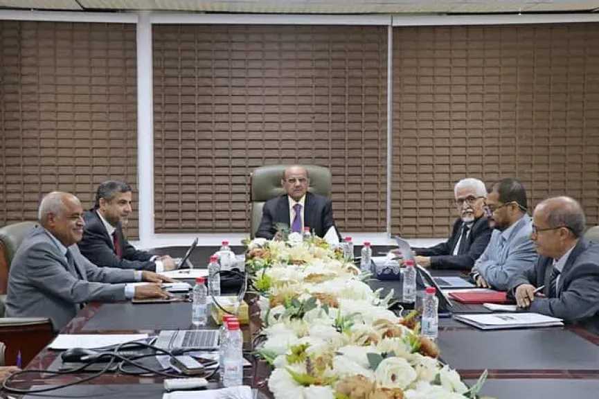 البنك المركزي اليمني يقر تدابير احترازية لمواجهة تحديات الاقتصاد العالمي