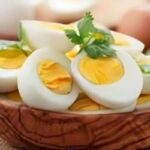 البيض على مائدة الوقاية.. هل يقلل خطر الزهايمر؟