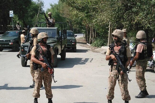 الجيش الباكستاني يعلن القضاء على 22 مسلحا شمال غربي البلاد