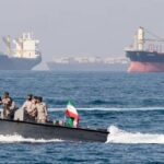 الحرس الثوري يعلن احتجاز سفينتين ونقلهما إلى السواحل الإيرانية