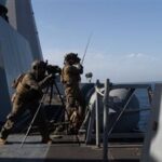 الحصار الأمريكي يضرب عصب اقتصاد طهران ويقطع طريق نفطها المتجه للصين