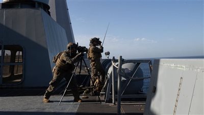 الحصار الأمريكي يضرب عصب اقتصاد طهران ويقطع طريق نفطها المتجه للصين