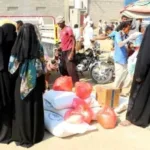 الحوثيون يبيعون زيوت الطعام المقدمة كمساعدات إنسانية بعد اقتراب انتهاء فترة صلاحيتها