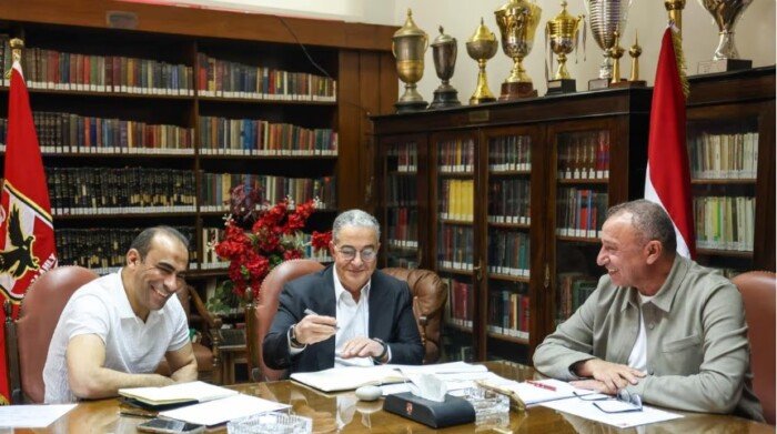 الخطيب يستعرض ملف الكرة مع ياسين منصور وعبد الحفيظ