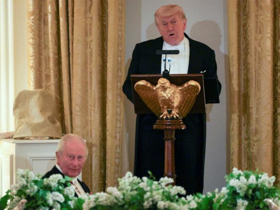 الرئيس الأمريكي ترامب: الولايات المتحدة هزمت إيران عسكريًا