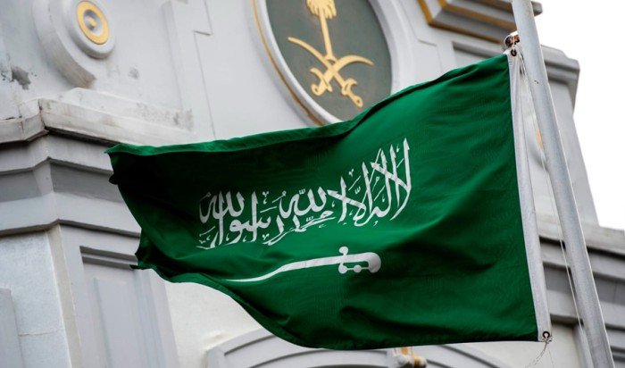 السعودية تستنكر إطلاق النار خلال فعالية حضرها الرئيس الأمريكي