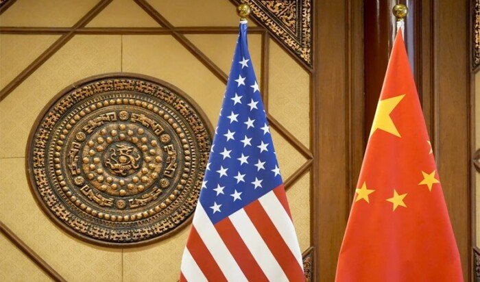 الصين تندد بالعقوبات الأمريكية وتدعو لعدم تسييس التجارة والتكنولوجيا