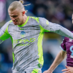 الفوز على بيرنلي يقود مانشستر سيتي لخطف الصدارة من أرسنال