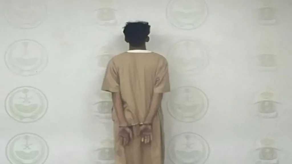 القبض على مقيم يمني في مكة المكرمة يمارس النصب والاحتيال