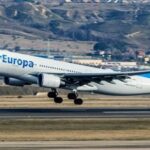 الكويت تعيد فتح أجوائها تدريجيا بعد توقف احترازي منذ فبراير