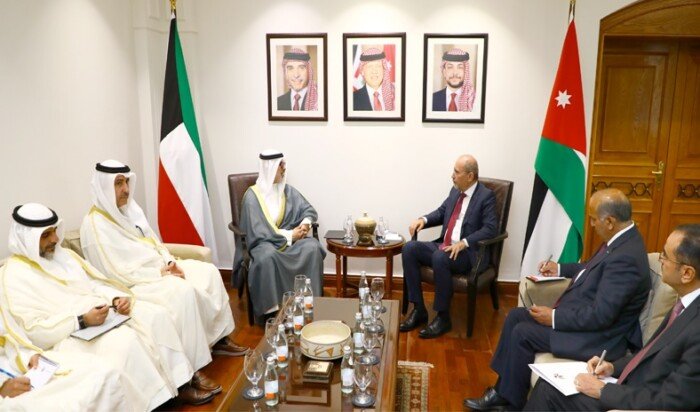 الكويت.. وزير الخارجية الأردني يؤكد تضامن بلاده مع الكويت في الدفاع عن سيادتها وامنها