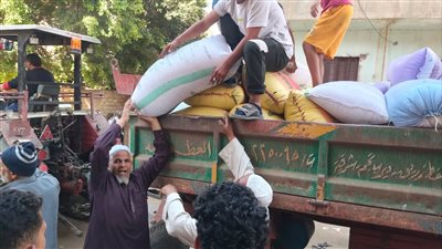 المال الحلال رجع .. عطالله صاحب القمح المسروق يتسلم محصوله بالشرقية
