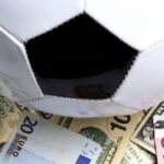 المدربين الأعلى أجراً في أوروبا .. الأول ملك الهزيمة بالنهائيات !