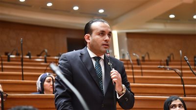 النائب عمرو فهمي يطالب بإعادة ضبط القيمة الإيجارية لأراضي الأوقاف والإصلاح الزراعي