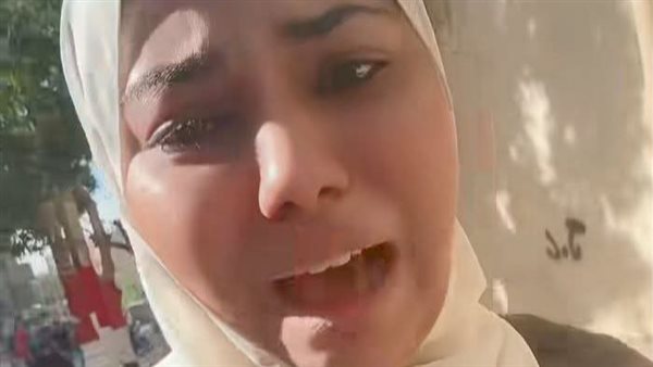 النيابة تحقق مع فتاة قنا وآخرين بعد نشر فيديو تزعم فيه الاستيلاء على منزلها