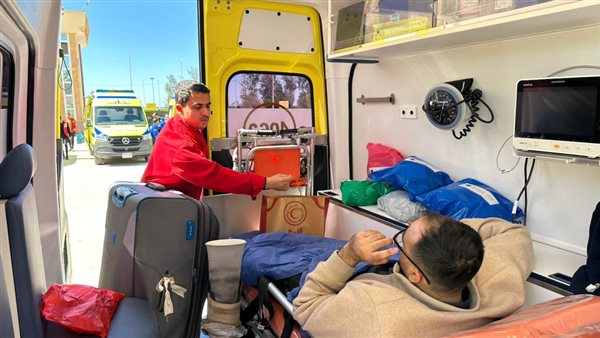 الهلال الأحمر المصري يدفع بـ 105 ألف سلة غذائية وأطنان من الأدوية العلاجية والمواد الإغاثية