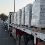 الهلال الأحمر المصري يستقبل الدفعة 36 من المصابين الفلسطينيين ويدفع بـ5.590 طن مساعدات