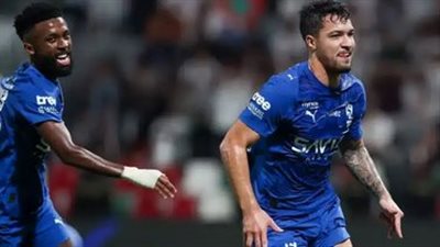 الهلال ضد ضمك.. تابع الآن مباراة الهلال وضمك مجاناً في دوري روشن السعودي