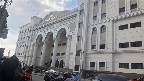 اليوم.. محاكمة 6 متهمين في واقعة إجبار شاب على ارتداء ملابس نسائية بميت عاصم