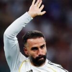 بالصور .. كارفخال يسخر من أرنولد !