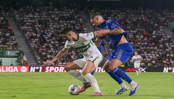 بث مباشر.. مشاهدة مباراة ريال أوفييدو وإلتشي في الدوري الإسباني