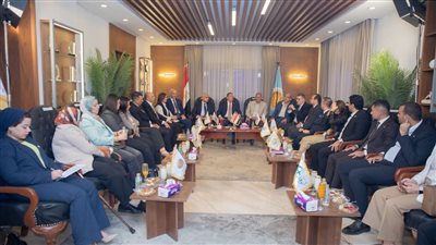 بحضور السفير خالد البقلي وممثلي الأحزاب السياسية.. حزب الشعب الجمهوري ينظم صالونا سياسيا لمناقشة مستهدفات الاستراتيجية الوطنية الجديدة لحقوق الإنسان