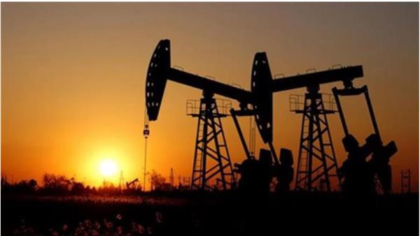 بسبب حرب إيران.. سعر البنزين بأمريكا يقفز لـ 4.30 دولار للجالون