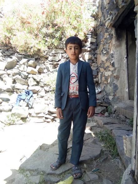 بعد 24 ساعة من البحث.. انتشال جثمان طفل من قاع سد ‘‘مهبر’’ في إب (فيديو)