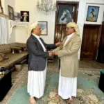 بعد استنفار قبائل الجوف.. الحوثيون يوفدون السامعي للقاء زعيم حاشد الشيخ الأحمر بصنعاء