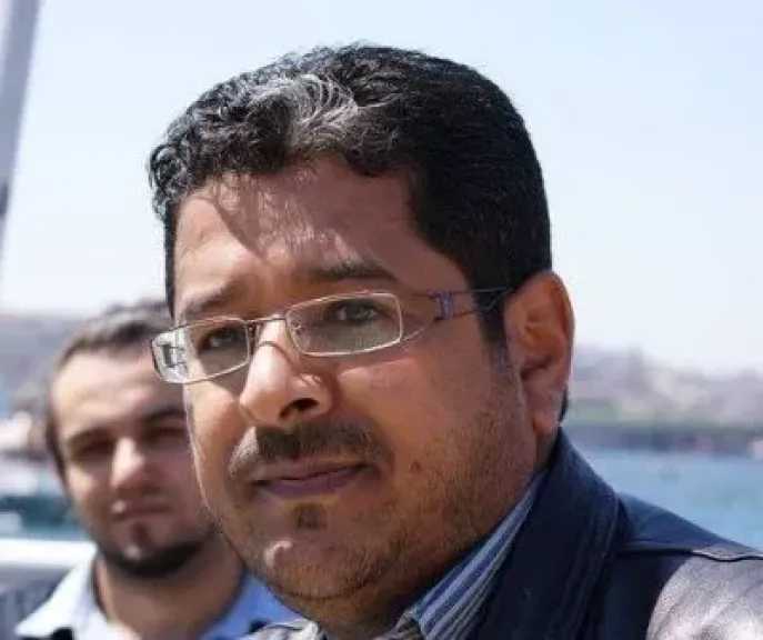 بعد حكم بإعدامه ومصادرة مؤسسته الإعلامية.. مليشيا الحوثي تستولي على أرضية صحفي في صنعاء وتشرع في البناء عليها