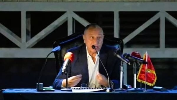 بعد كل هذا التاريخ والإنجازات.. هل تزايدون على محمود الخطيب الآن؟!